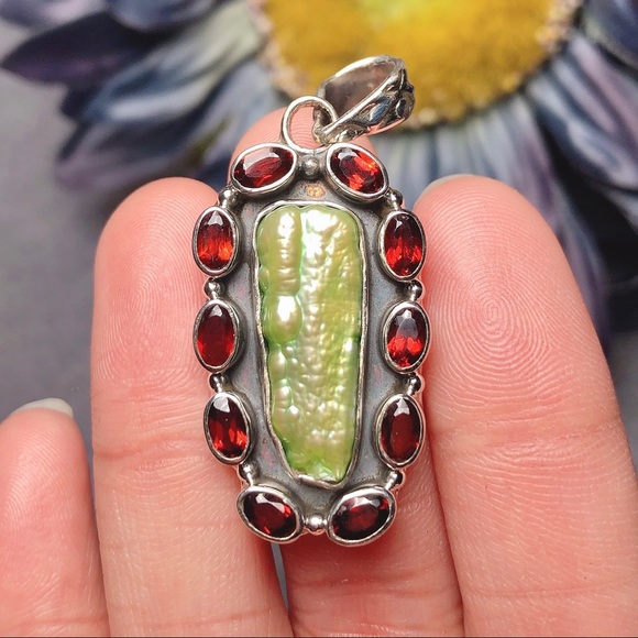 ‼️Clearance‼️Sterling silver pearl garnet pendant - Picture 1 of 4